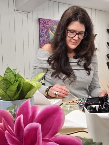 Annie Murphy Le StudioA Chez toi !